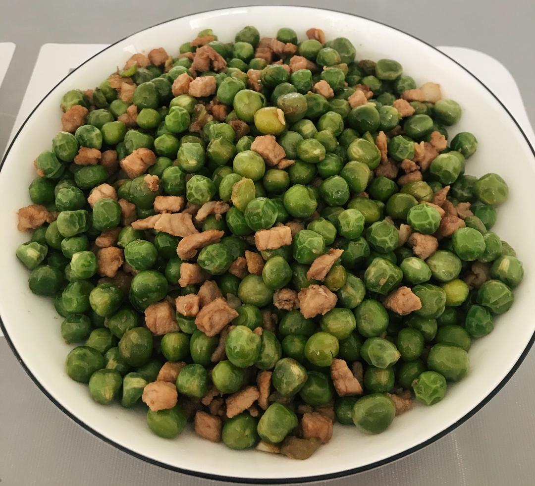 豌豆炒肉沫