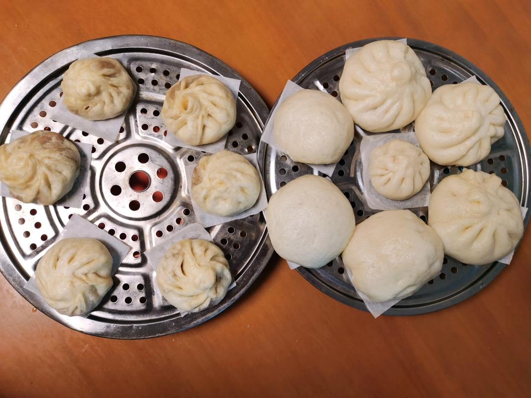 鲜嫩多汁的叉烧包