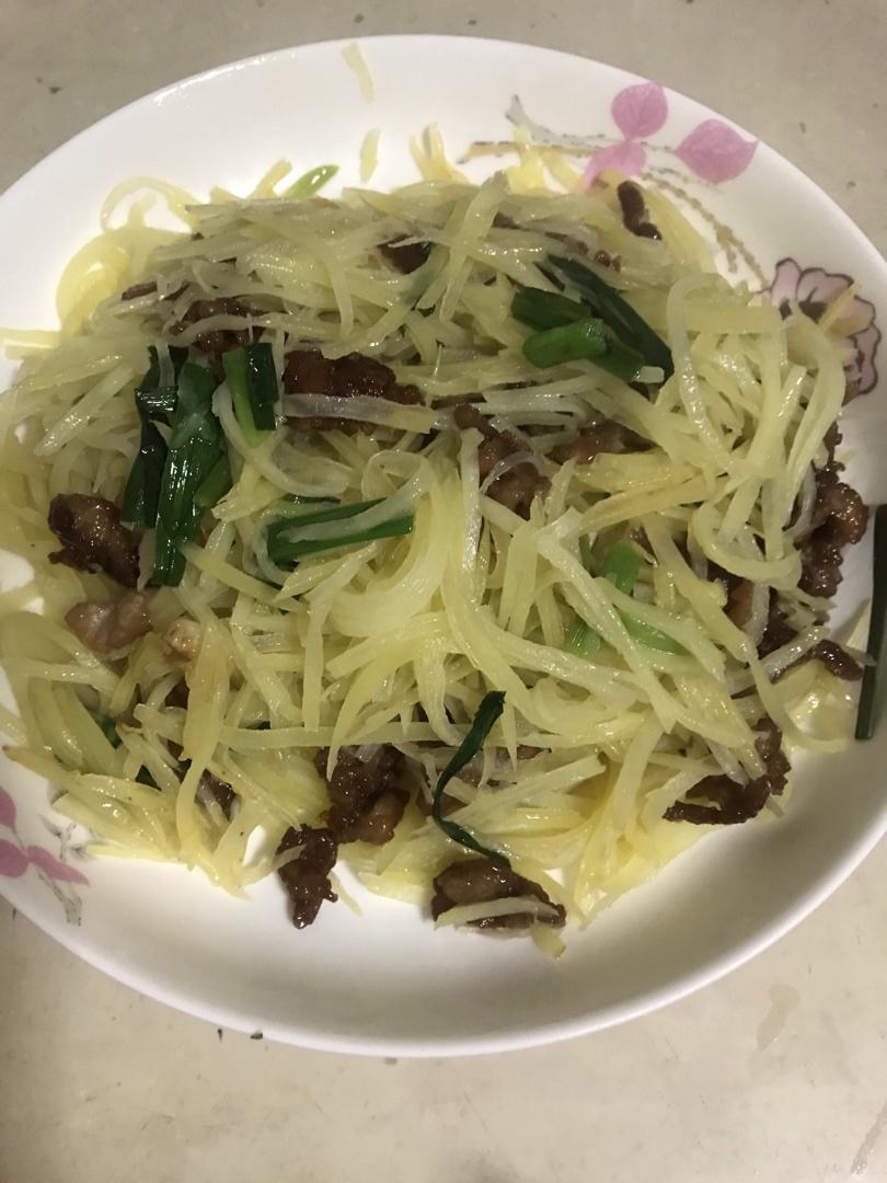 青椒土豆炒肉丝