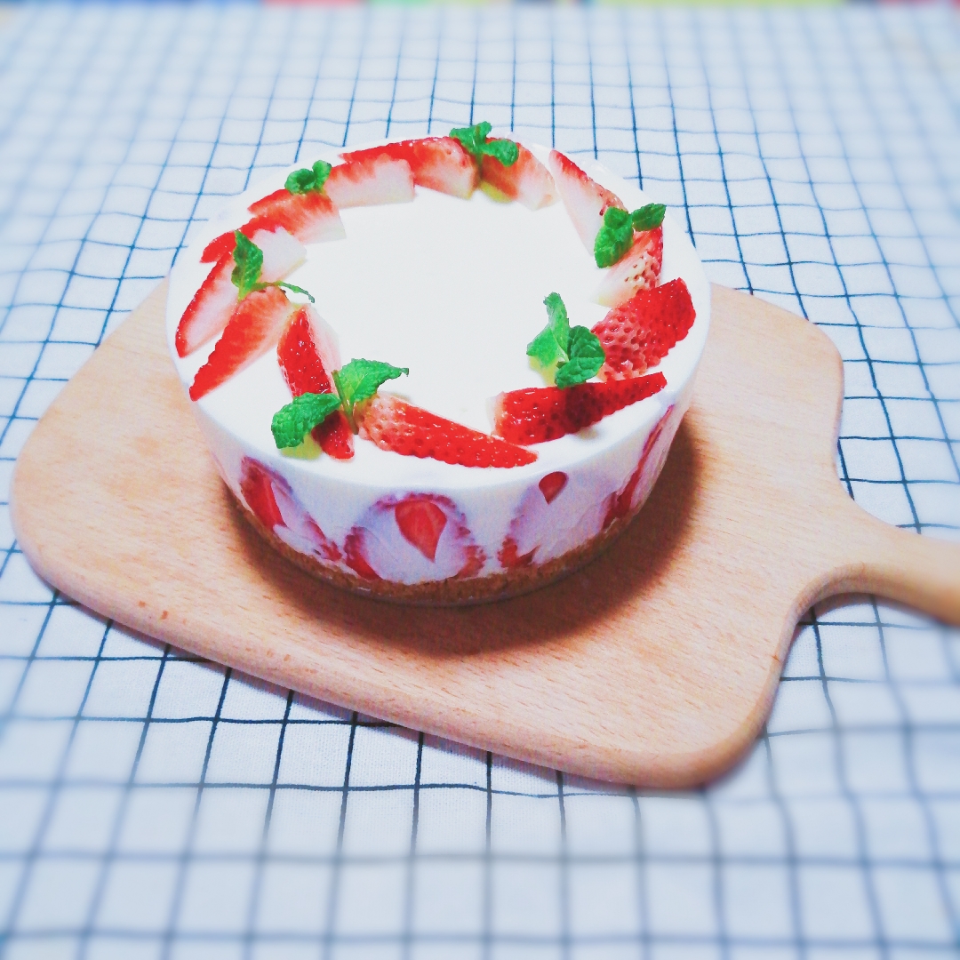 六寸草莓酸奶慕斯的做法 步骤4