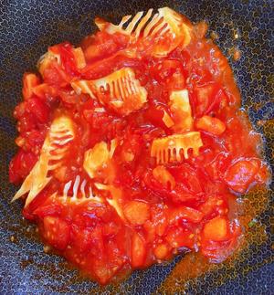 番茄浓汤龙利鱼的做法 步骤6