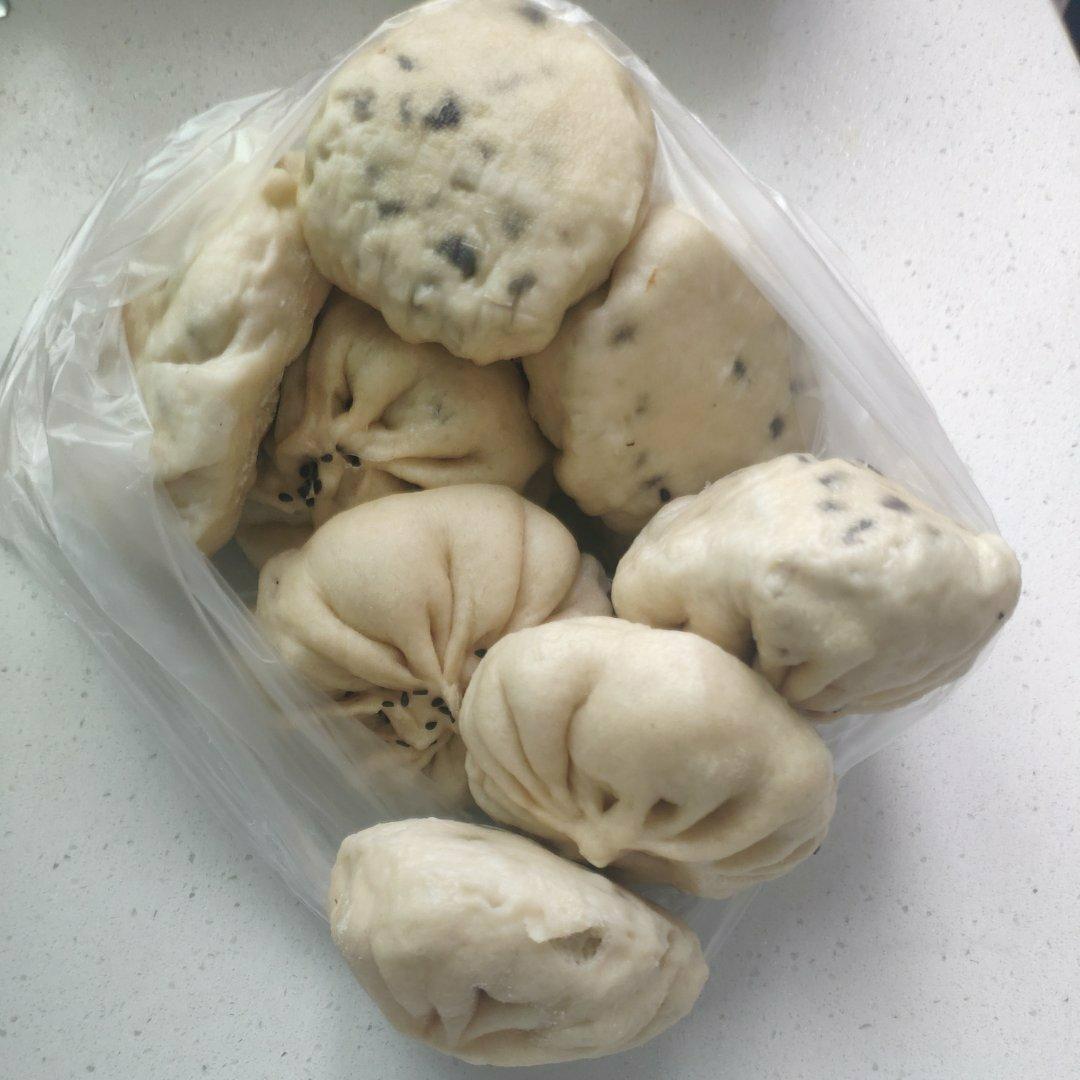 颗粒口感全麦红豆包子
