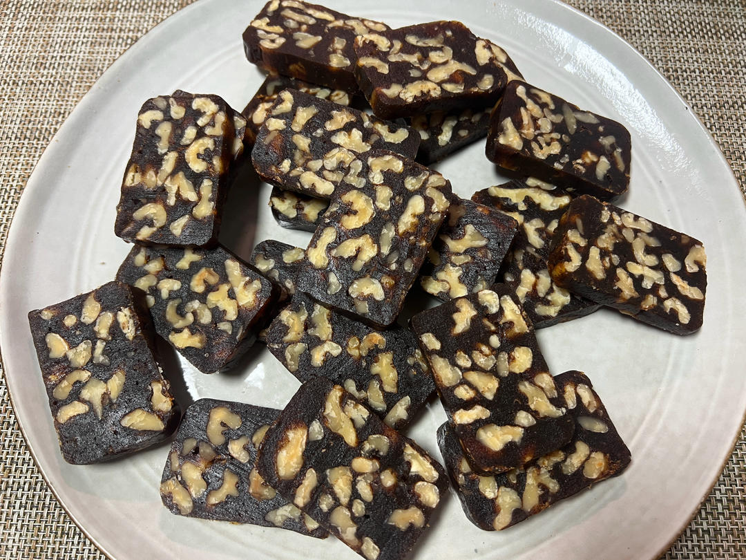 （甜而不腻）超好吃的枣泥核桃糕