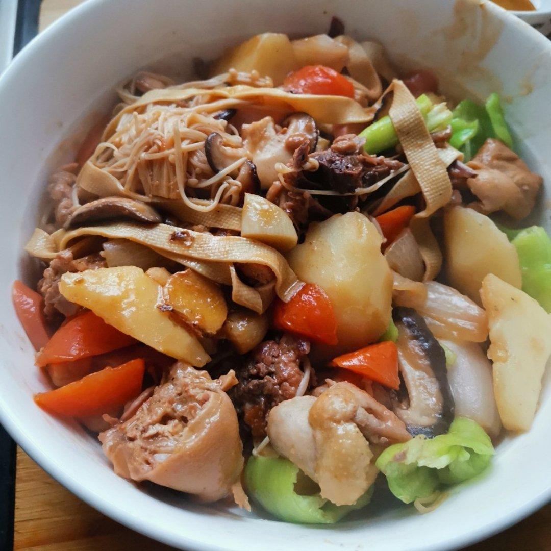 焖汁儿鸡锅