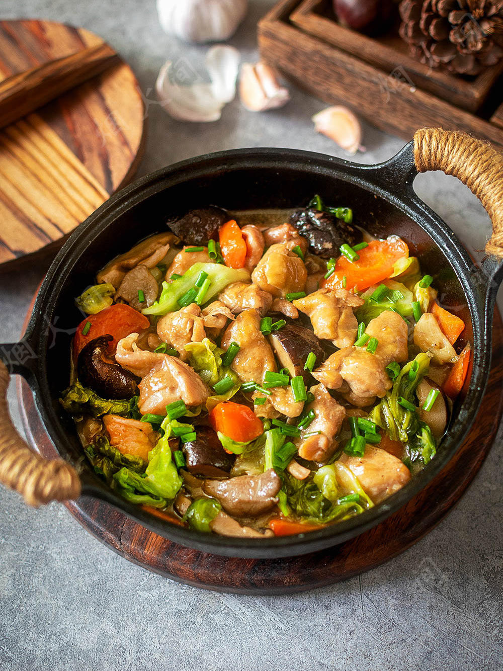 无水蔬菜鸡肉锅｜一锅到底超省事！不加一滴水也能煮出鲜美汤汁！