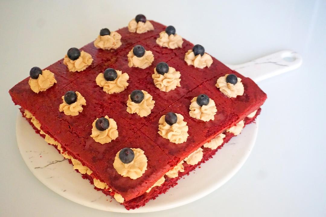 分享作品 晚餐2018年5月6日 红丝绒蛋糕 给