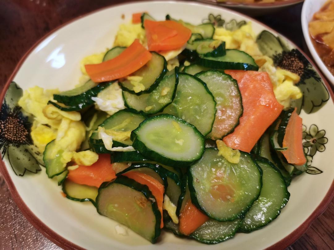 黄瓜炒鸡蛋 （青瓜炒鸡蛋）