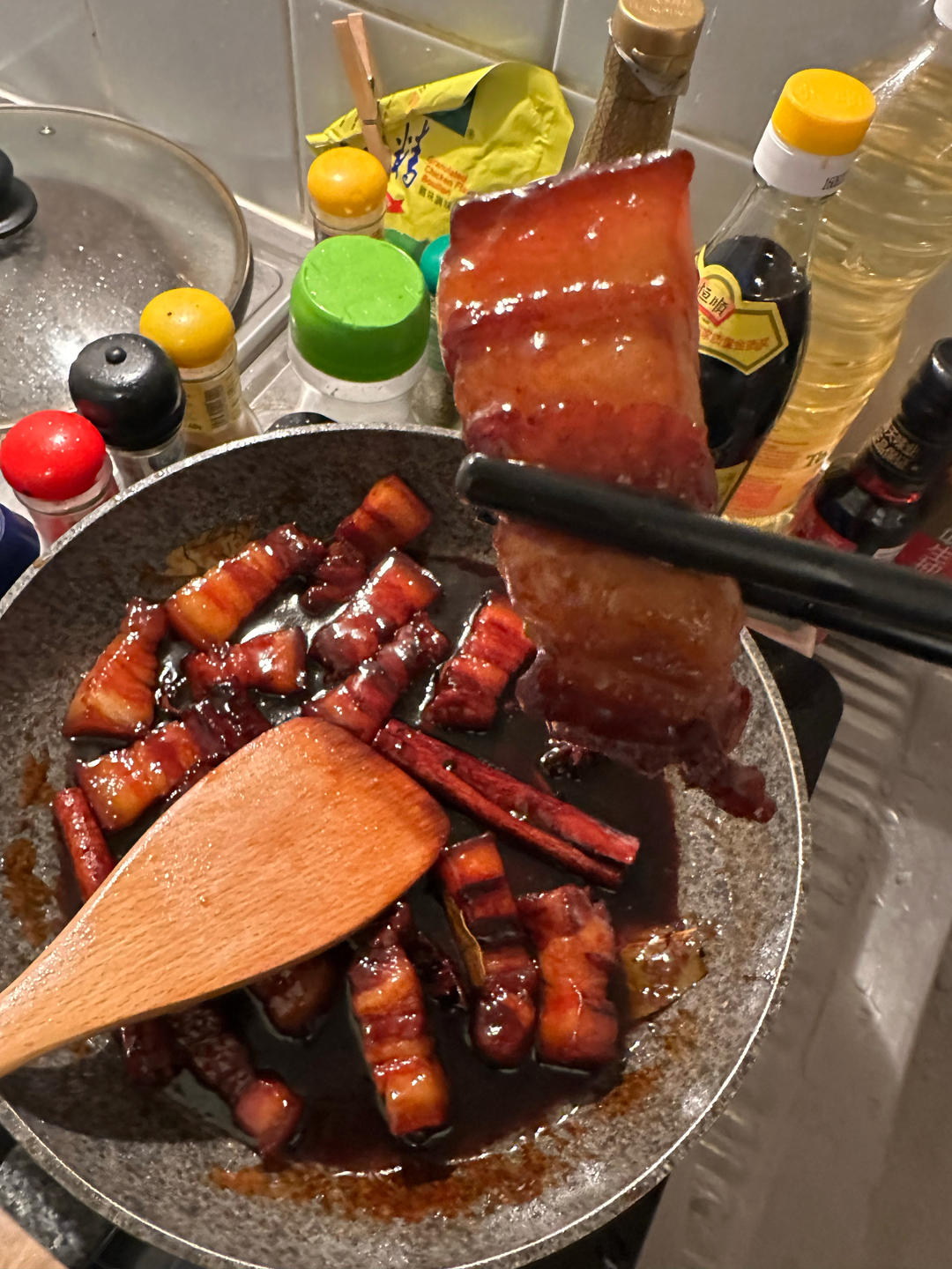 家常版的红烧肉（一点都不腻，软，糯)
