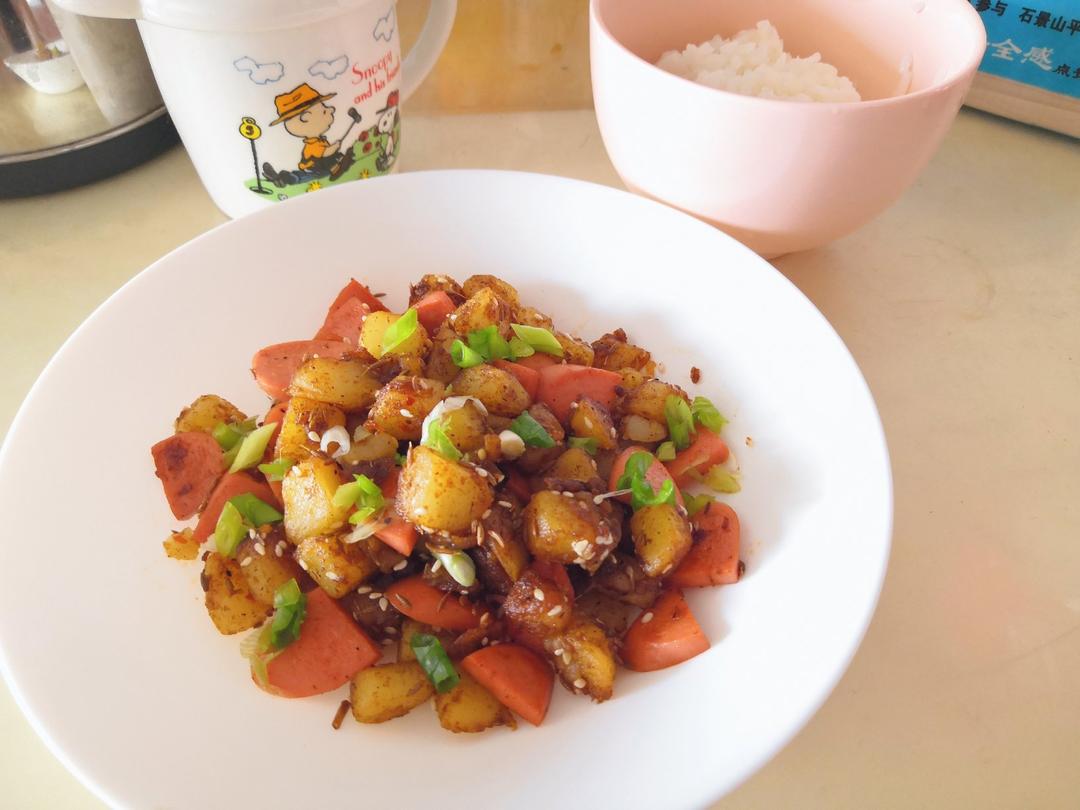 香辣过瘾的孜然土豆火腿，比路边摊还好吃