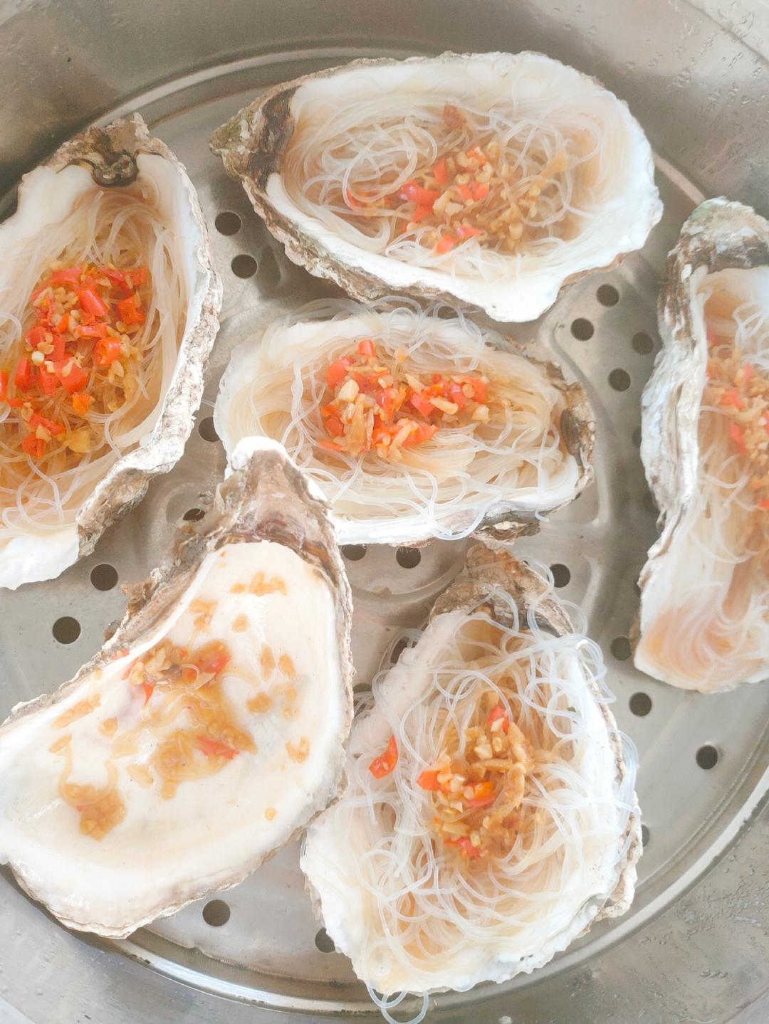 蒜蓉粉丝蒸生蚝