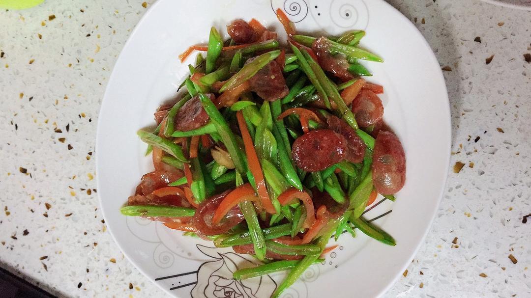 广式腊肠炒长豆角