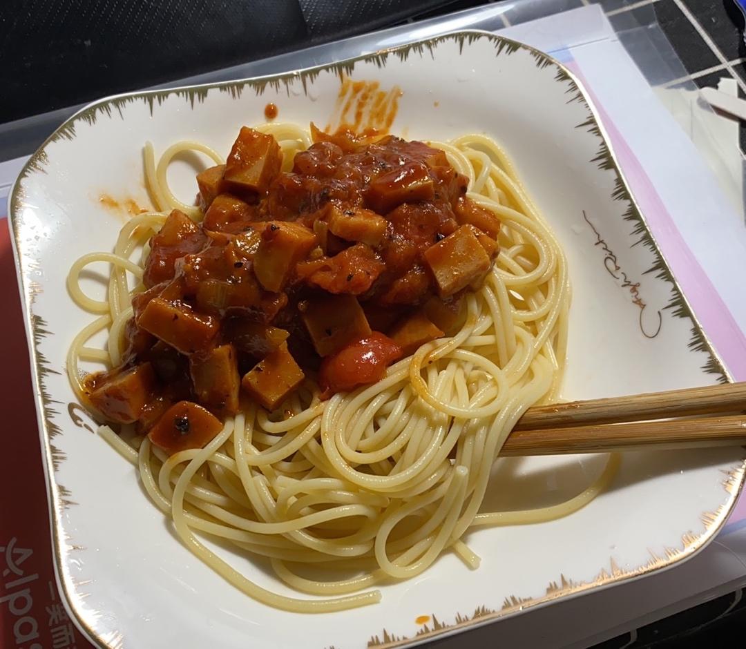 番茄意大利面