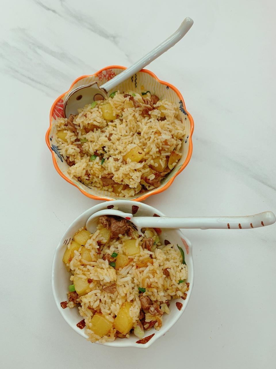 咖喱土豆牛肉炒饭
