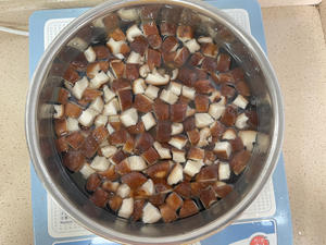 香菇炒肉沫的做法 步骤5