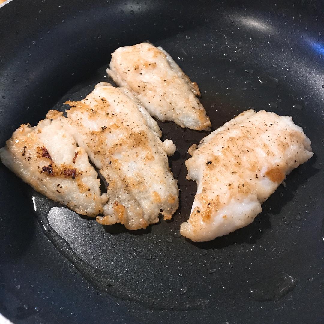 香煎龙利鱼——fit食谱系列