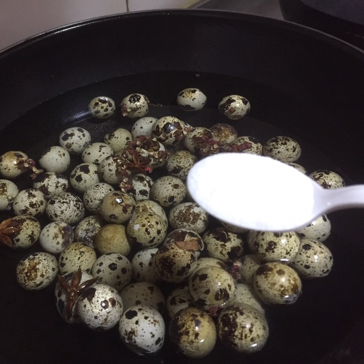 妈咪的味道——煮鹌鹑蛋的做法 步骤2