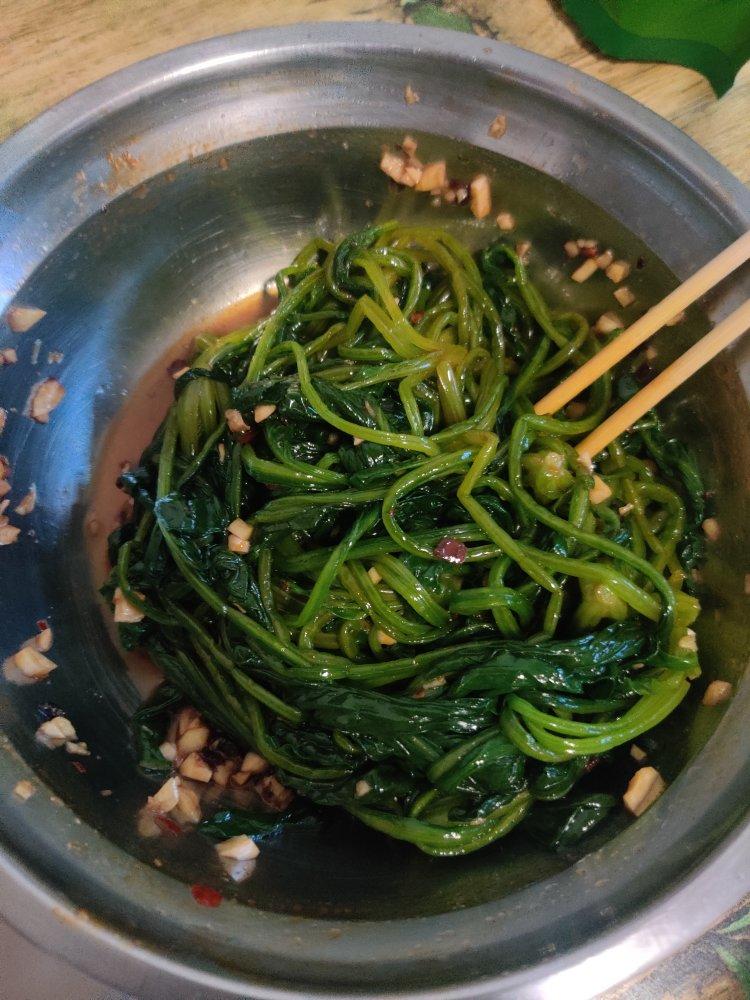 凉拌菠菜