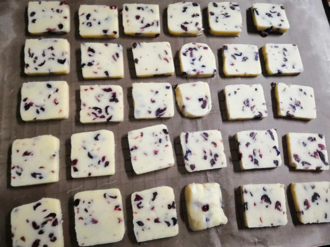 超级简单的蔓越莓曲奇饼干（新手也能随意驾驭）