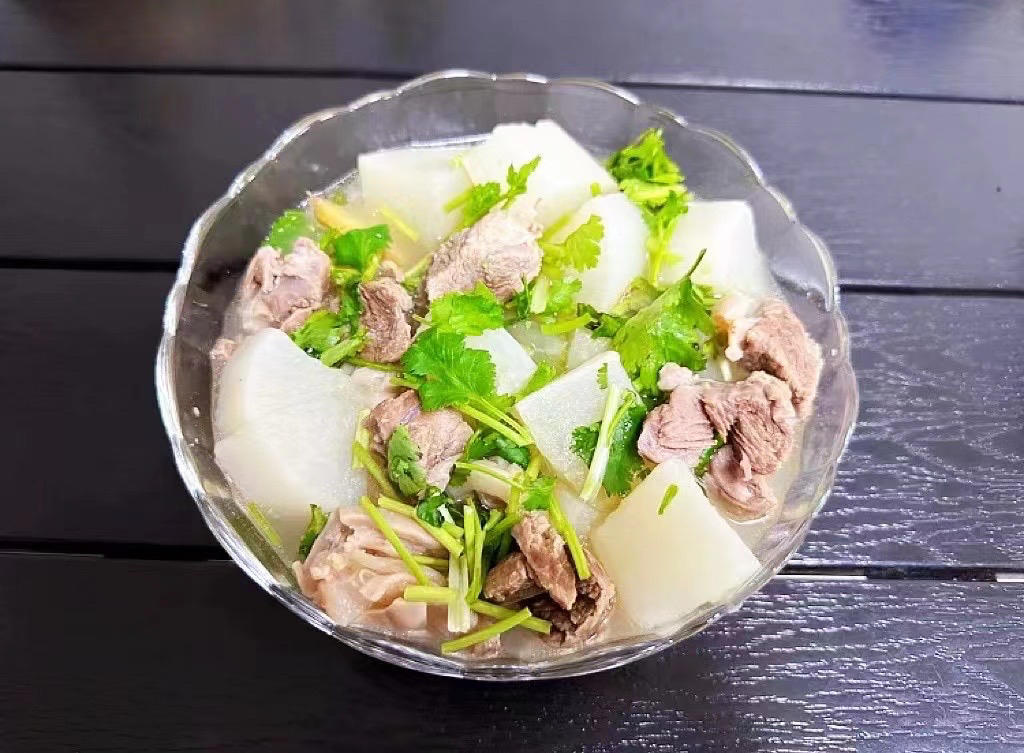 羊肉炖白萝卜
