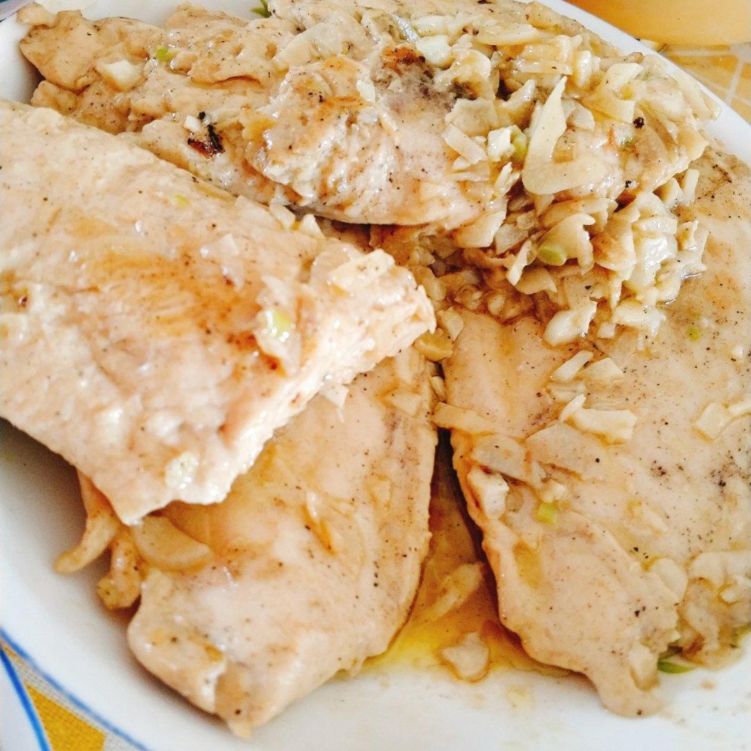 【嫩煎鸡胸肉】