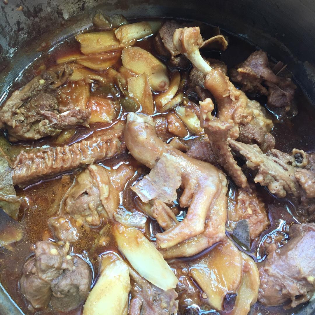 子姜焖鸭煲