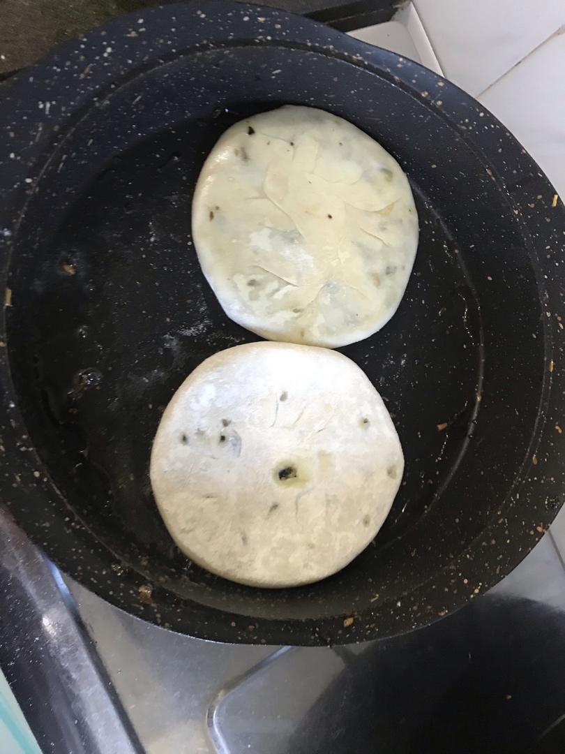 梅干菜肉饼（平底锅煎和烤箱烤两种吃法）