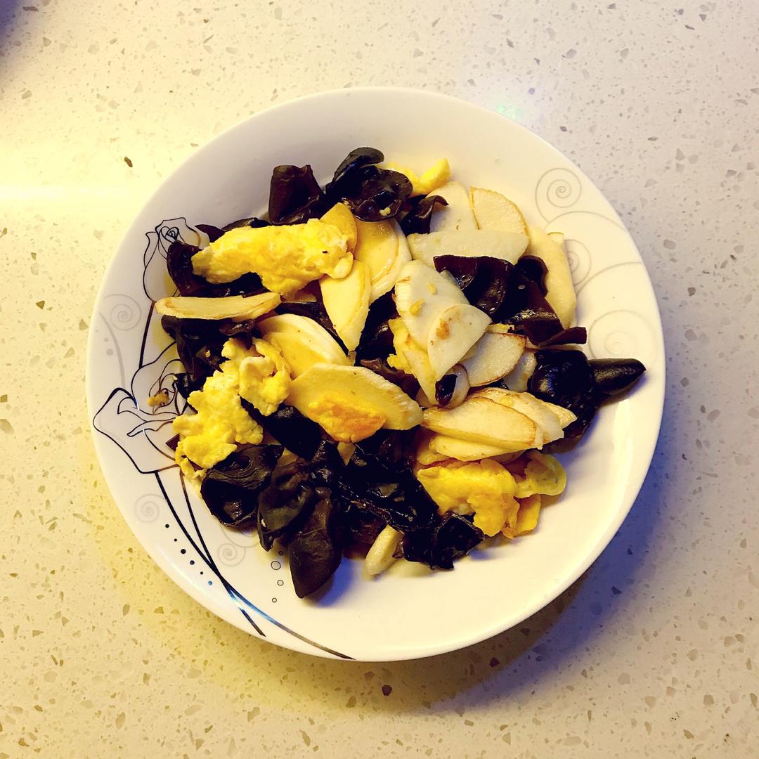 茭白炒鸡蛋