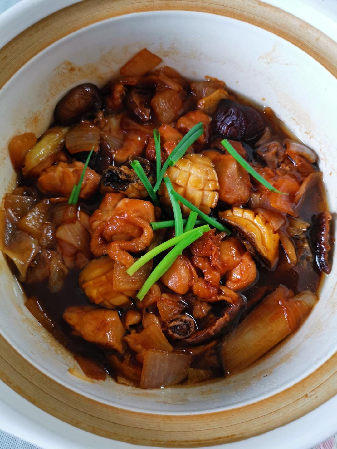 经典粤菜-鲍鱼焖鸡煲
