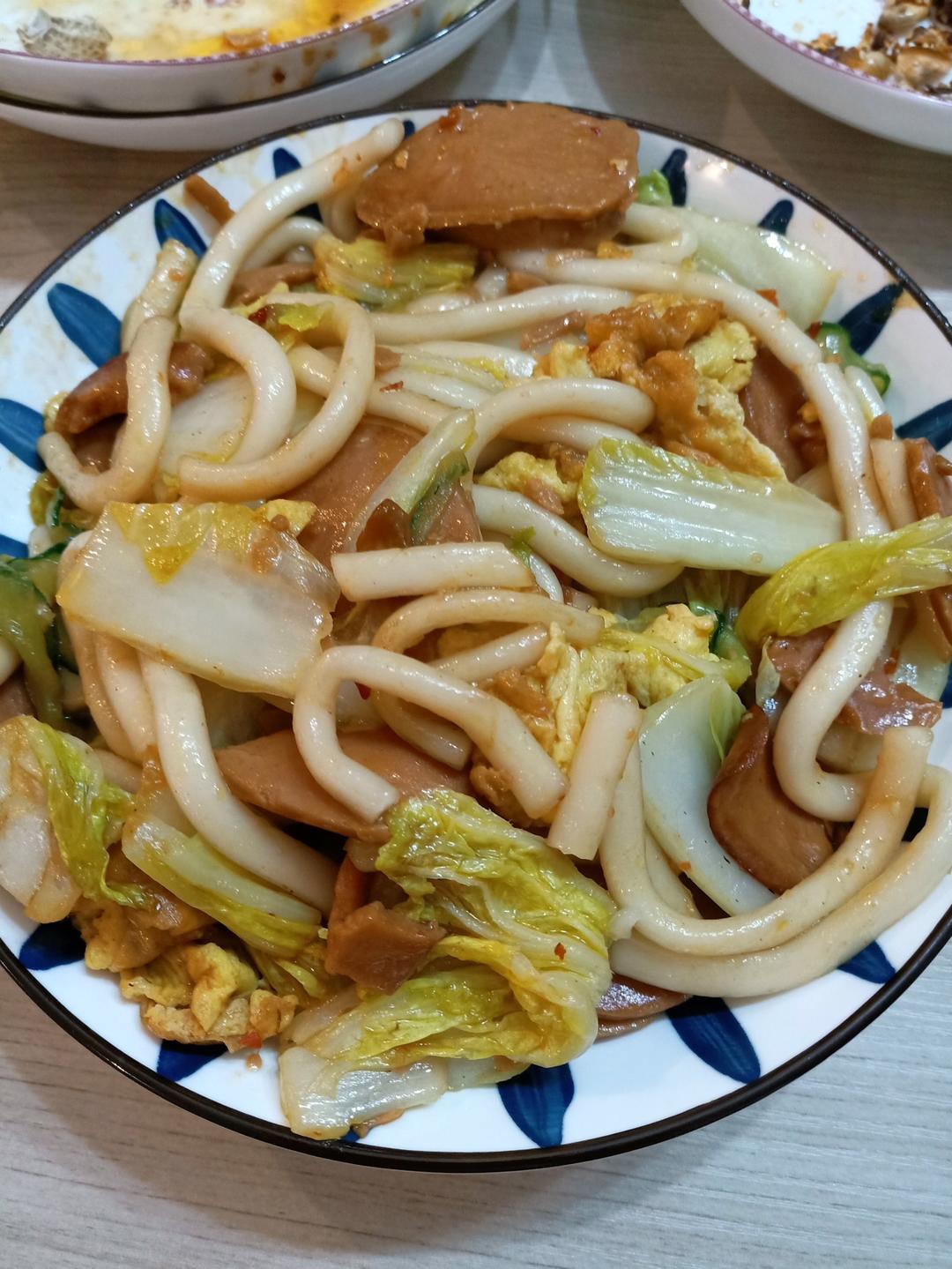 比路边摊好吃百倍的火腿炒土豆粉