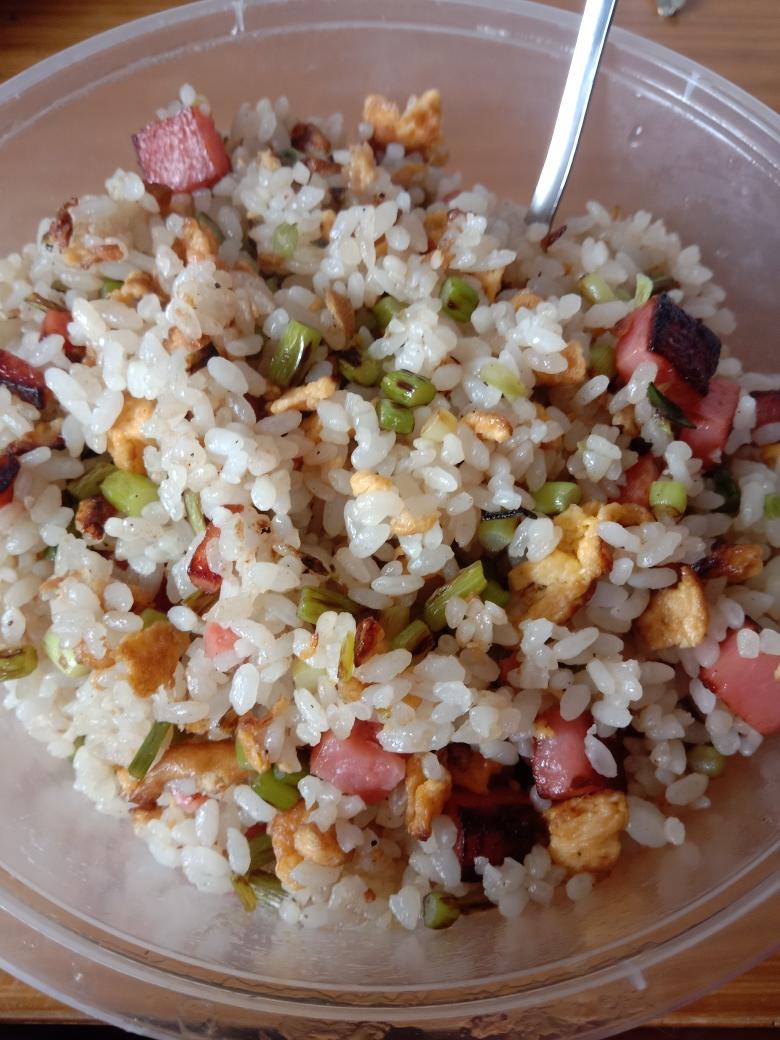 惊艳的蒜苔蛋炒饭