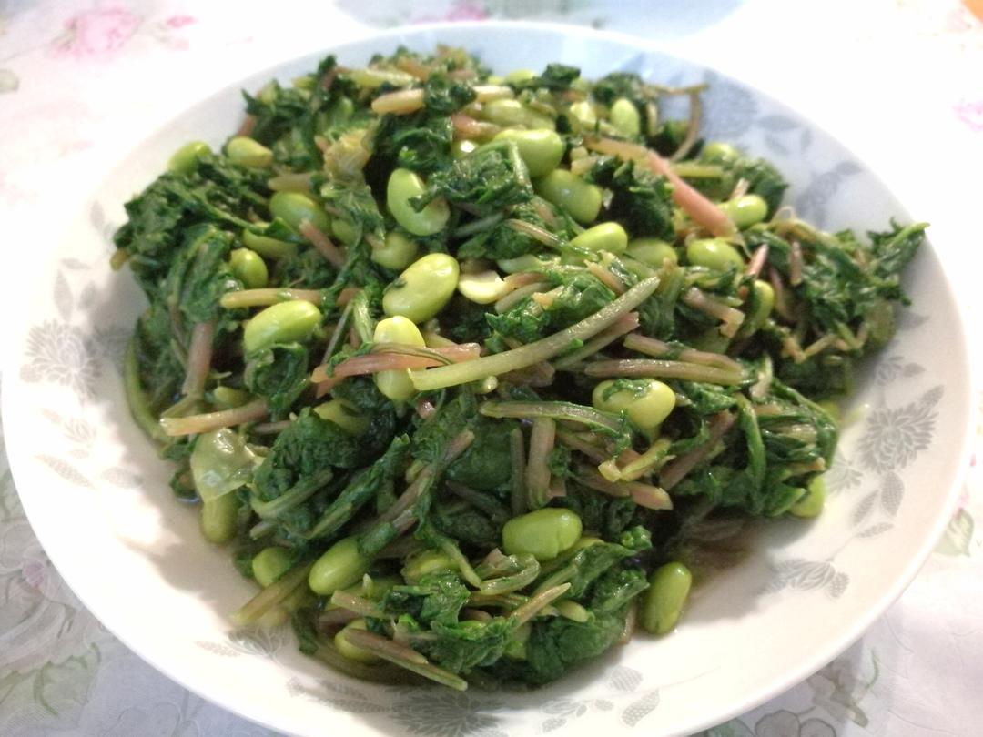 咸毛豆炒萝卜缨的做法