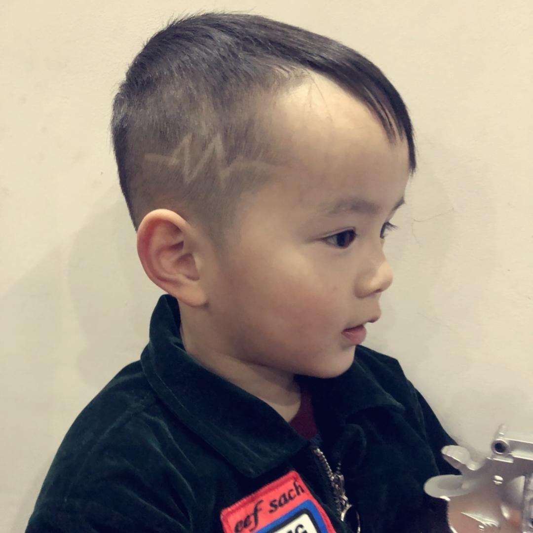 捞月亮的哥哥