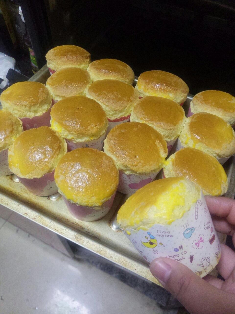原味戚风纸杯蛋糕（烤箱做纸杯蛋糕）