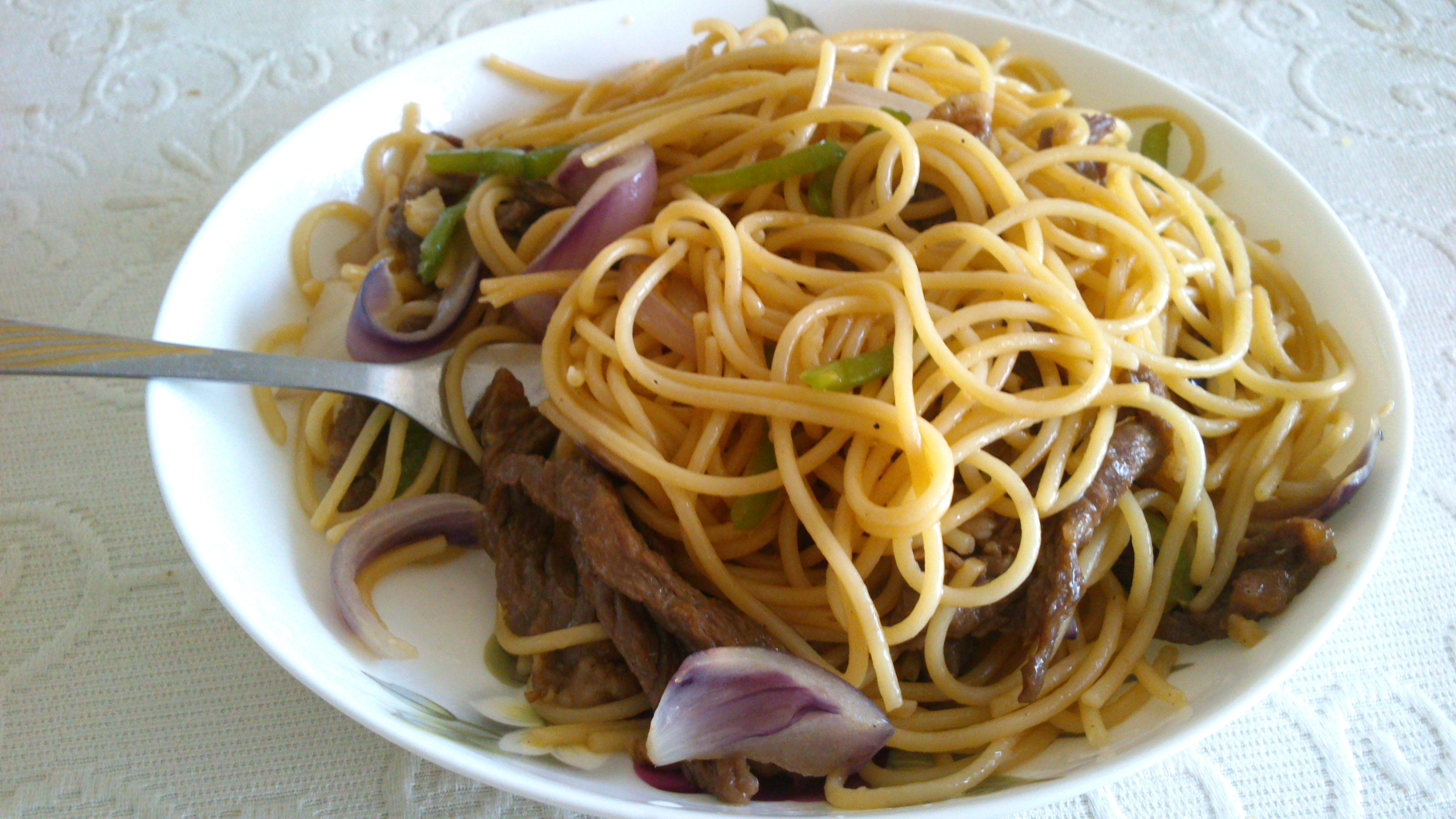 黑椒牛柳炒意面