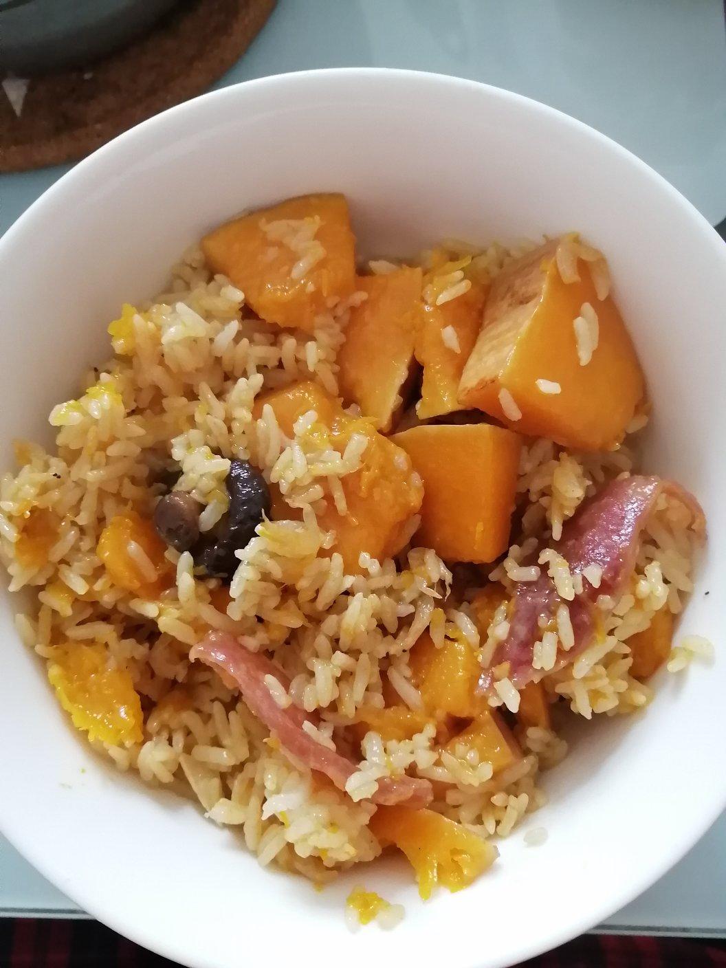 美味到不行的南瓜饭