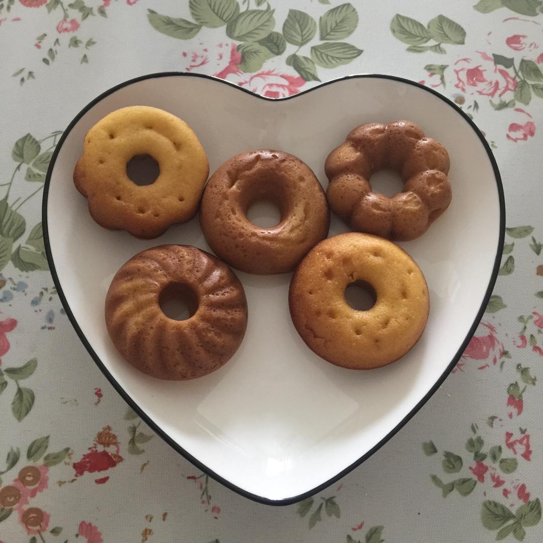 蛋糕甜甜圈