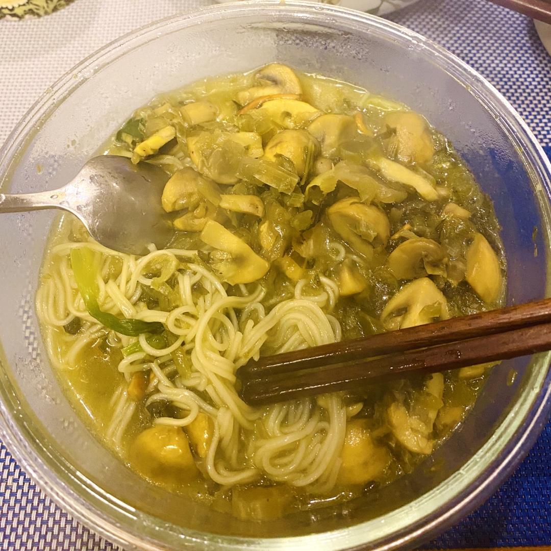 雪菜肉丝面