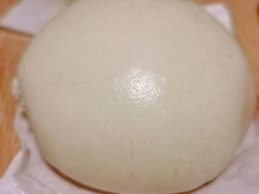 松软香甜的奶黄包，很快就可以搞定。