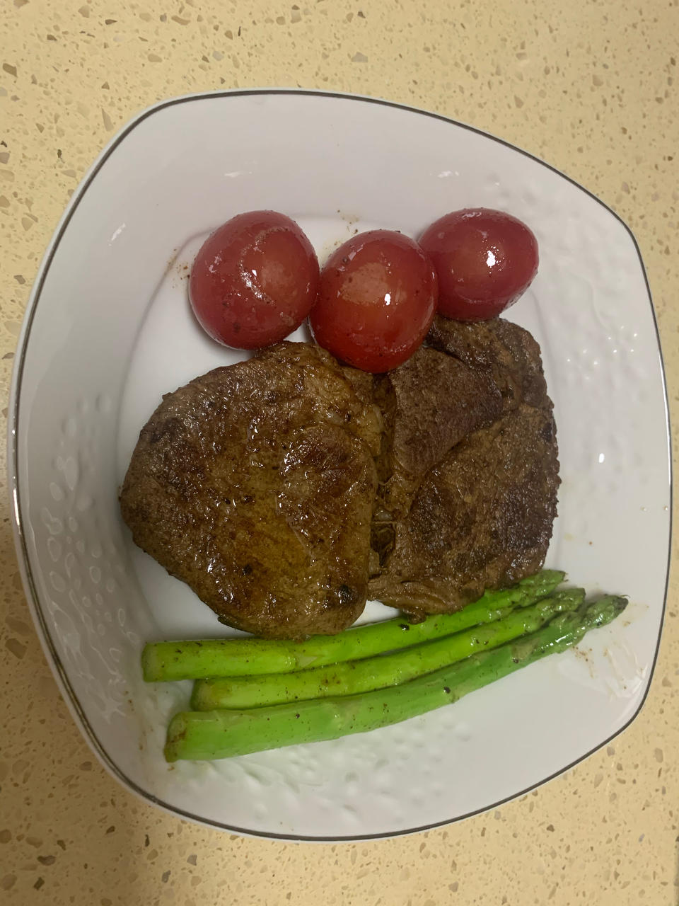 好吃到哭的煎牛排