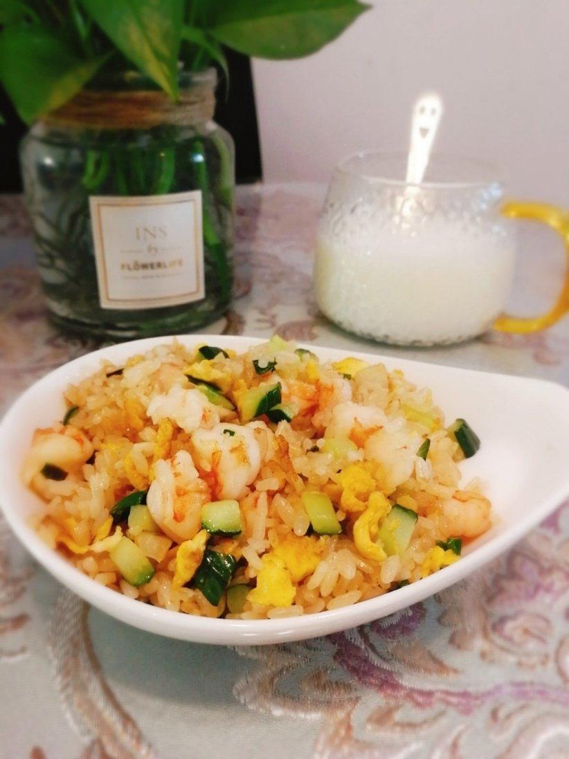 好吃到爆的虾油虾仁咸蛋炒饭