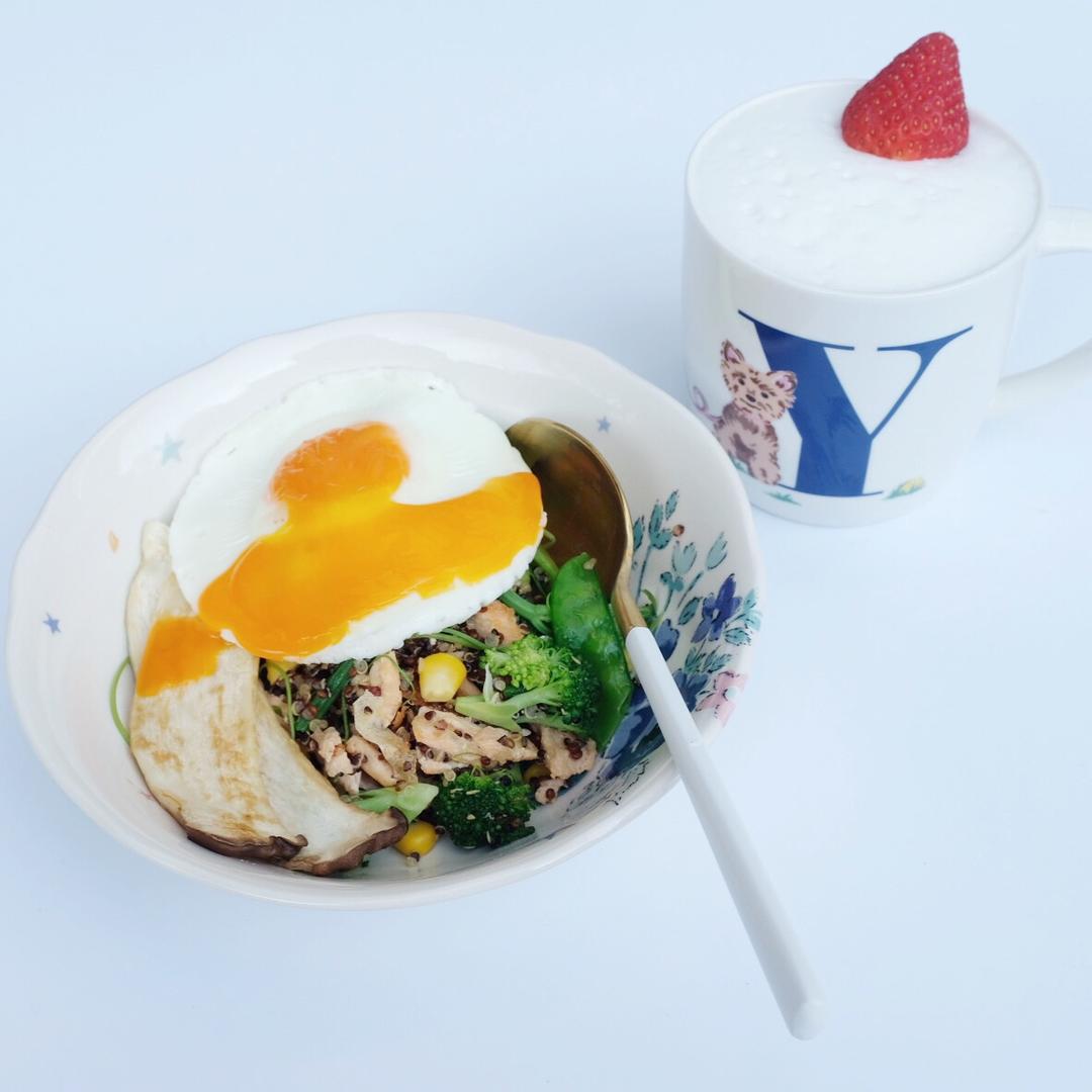葱香鸡肉藜麦蛋炒饭