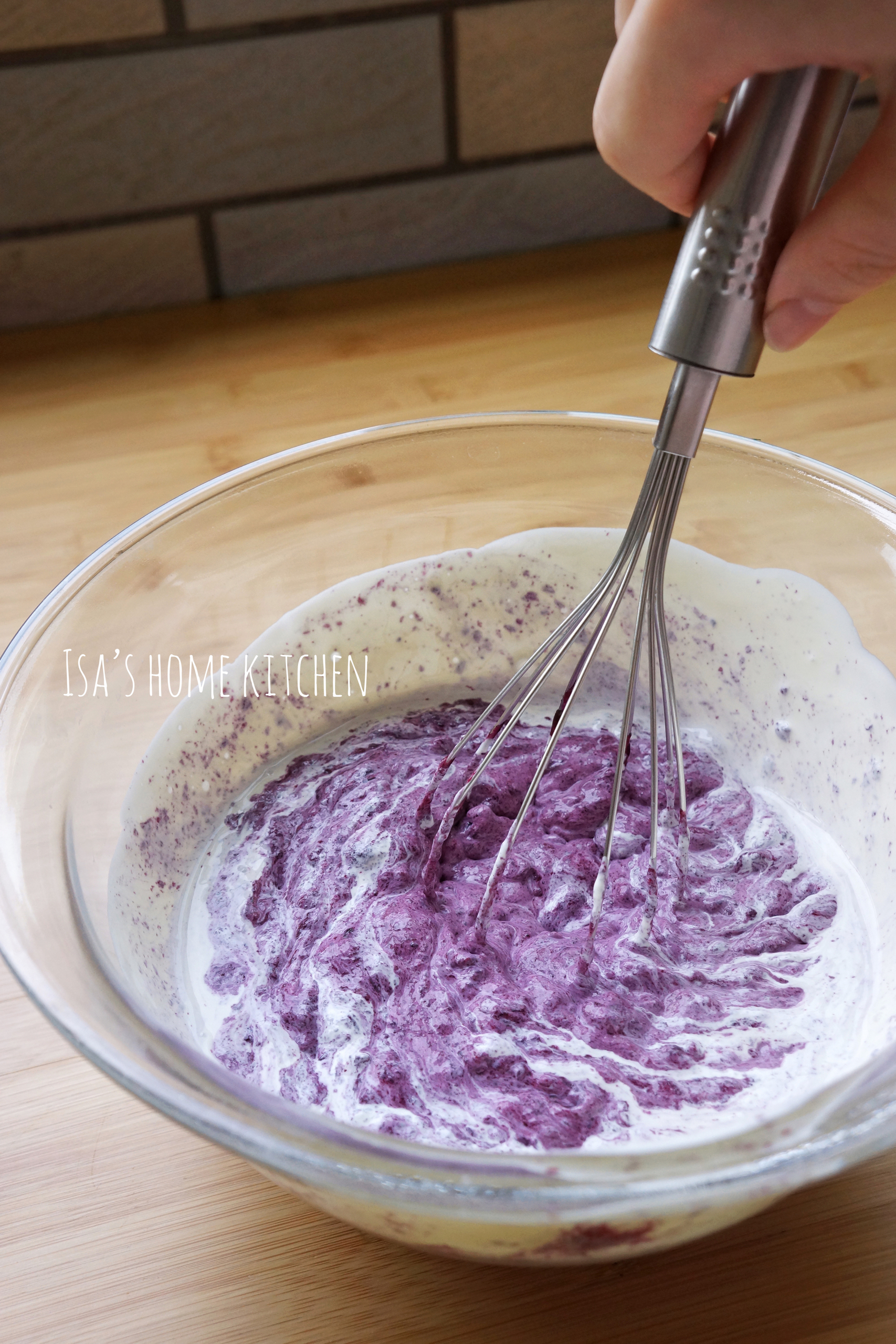 超香甜的蓝莓冰激凌 从煮蓝莓酱开始的做法 步骤7