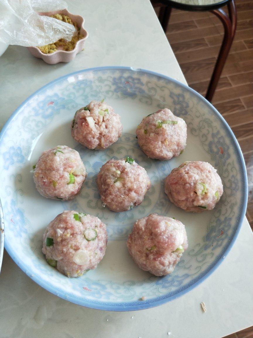 莲藕肉饼