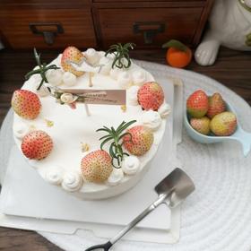 白草莓奶油蛋糕