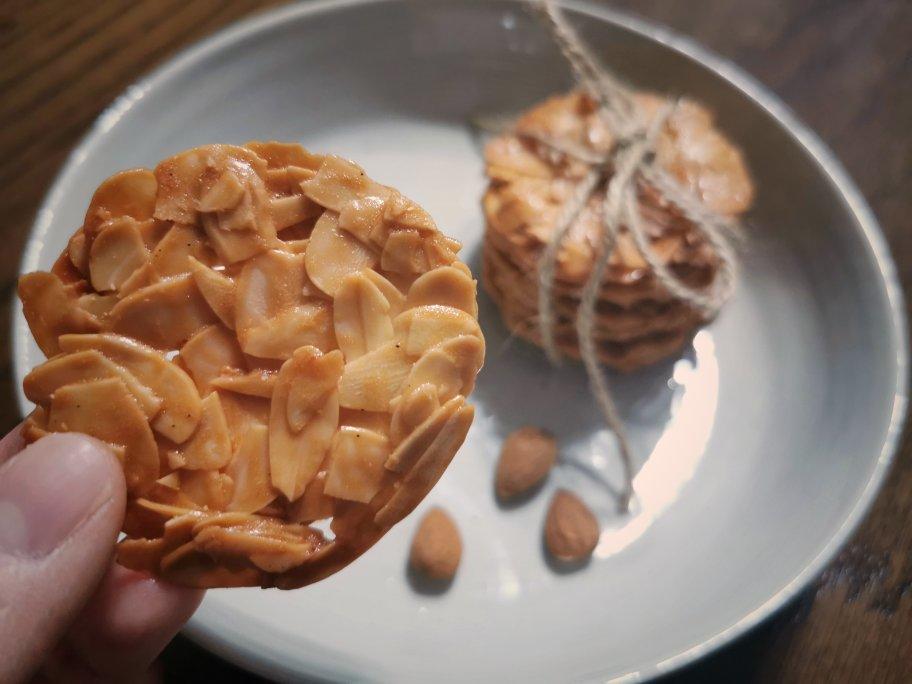 焦糖脆脆杏仁瓦片