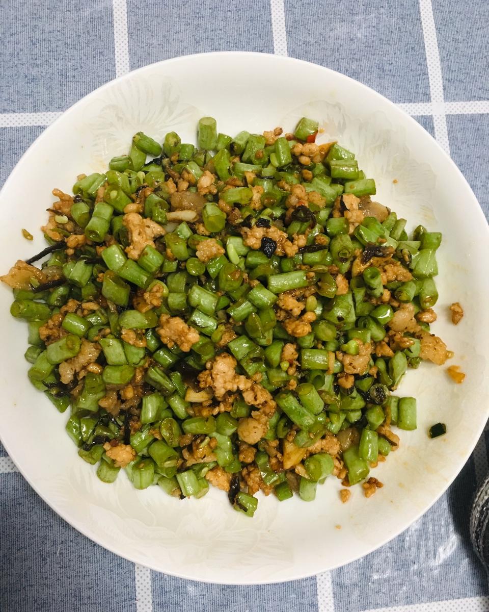 肉沫豆角下饭菜