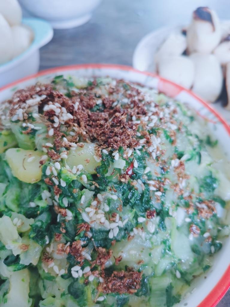 小白菜划土豆的做法