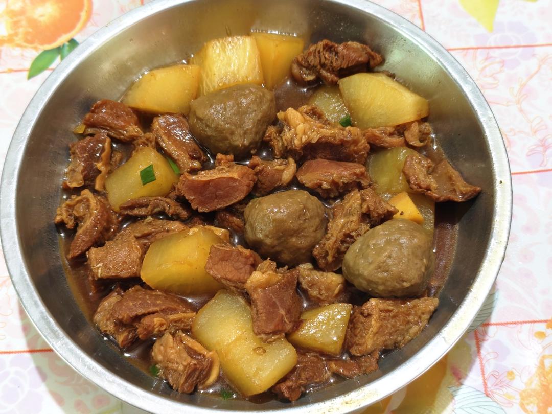 萝卜炖牛腩