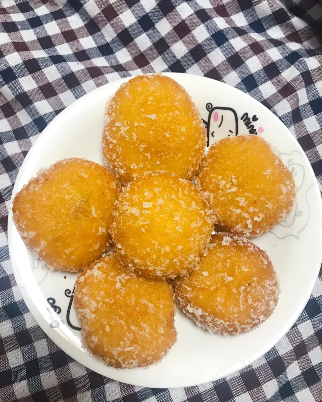 喜欢吃肉肉的肥肥做的雪花南瓜饼