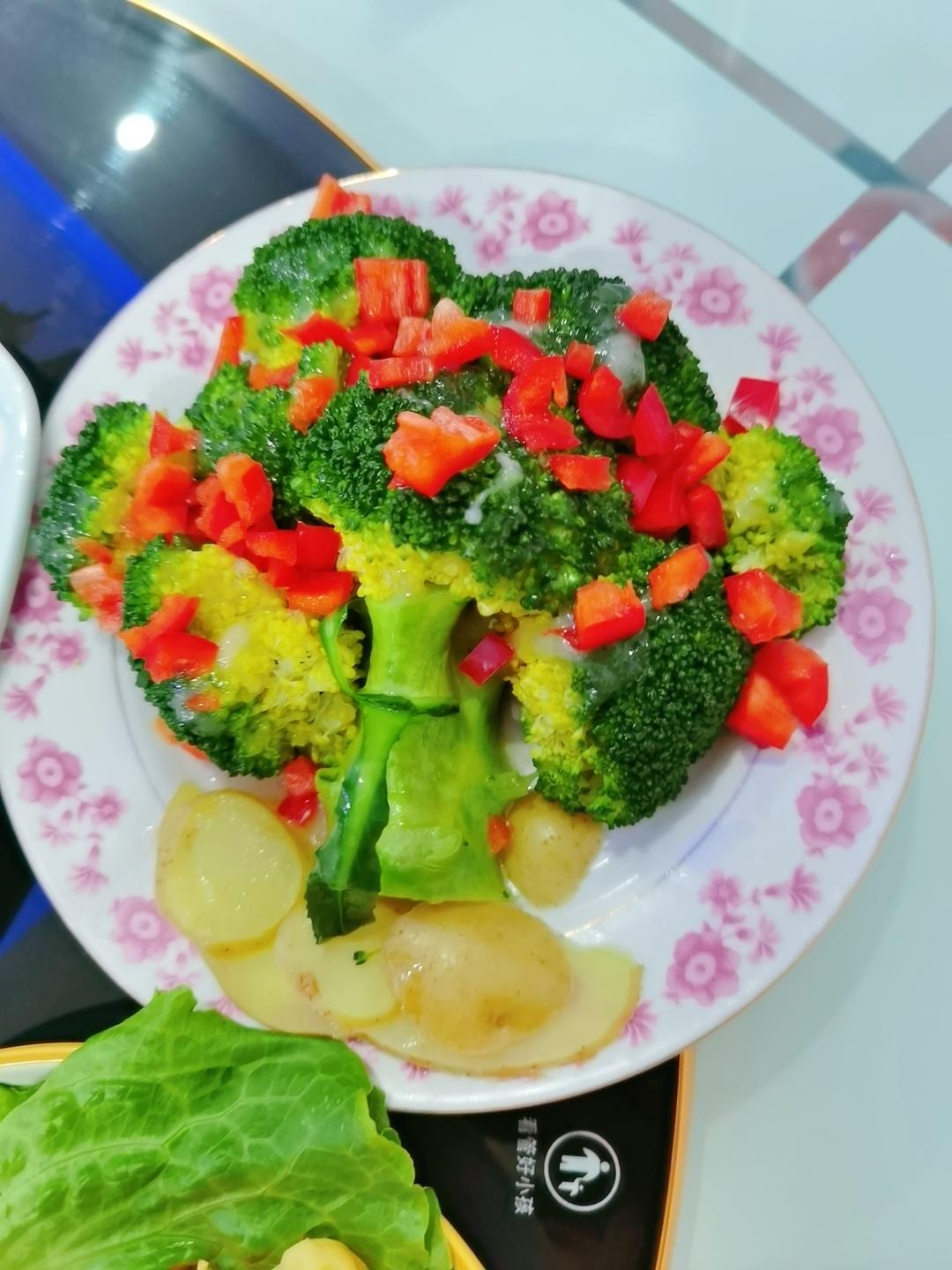 年夜饭：发财树